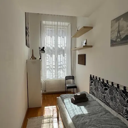 דירה Center 2 Garage