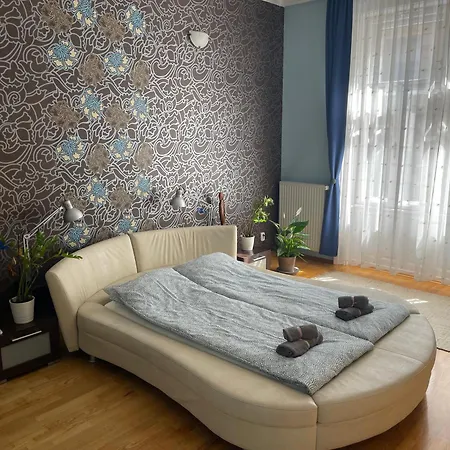 Center 2 Garage דירה בודפשט