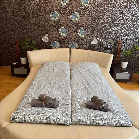 Center 2 Garage בודפשט