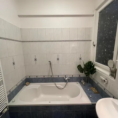 דירה Center 2 Garage